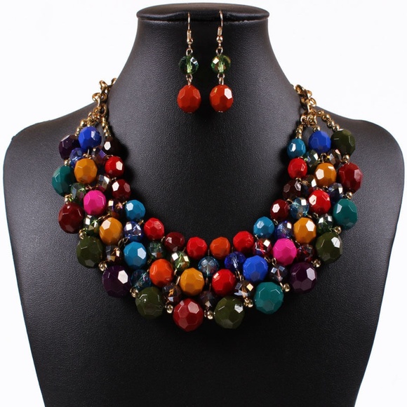 FUN!! Crystal Chunky Statement Bib Necklace Set - Picture 1 of 1
